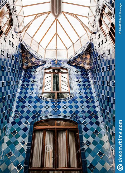 Dance performances inspired by the architecture of Casa Batllo
